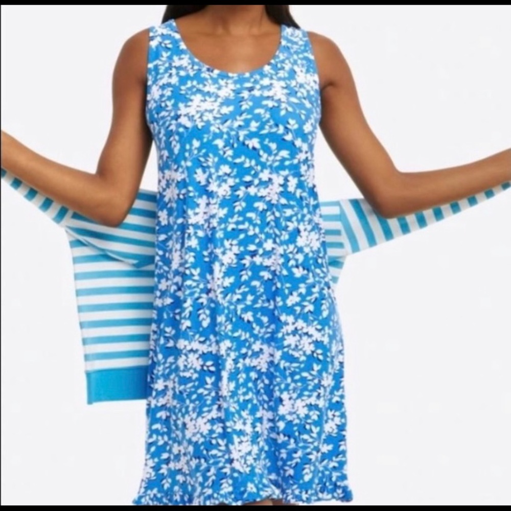 NWT!  Draper James Blue and White Floral Nightgown.  Size L/XL